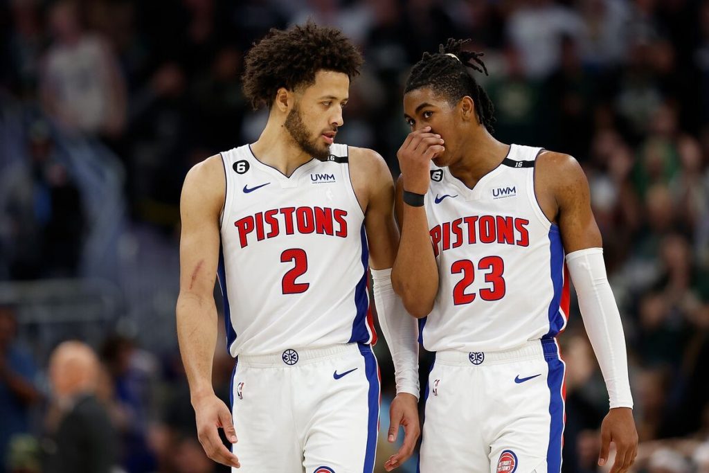 Detroit Pistons equal the record of 26 consecutive losses  