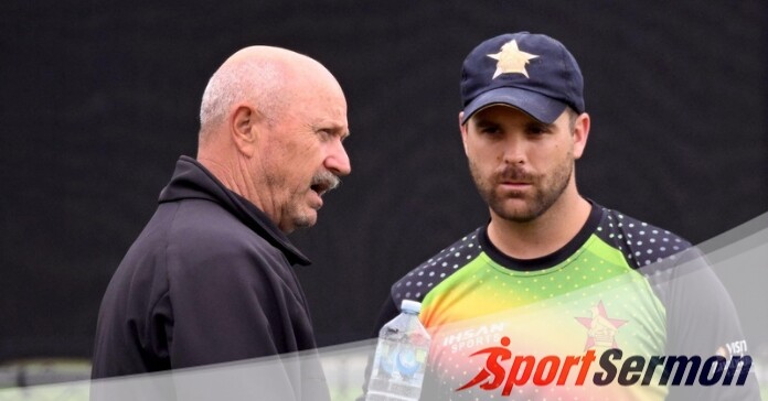 Dave Houghton steps down as Zimbabwe coach  