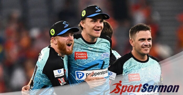 Strikers Spin Past Scorchers to Reach Challenger Final  