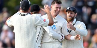 Matt Henry Goes Berserk at Australia to Win Second Test  