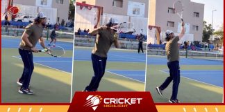 Tennis Court में दिखा MS Dhoni का जलवा, देखें Video  