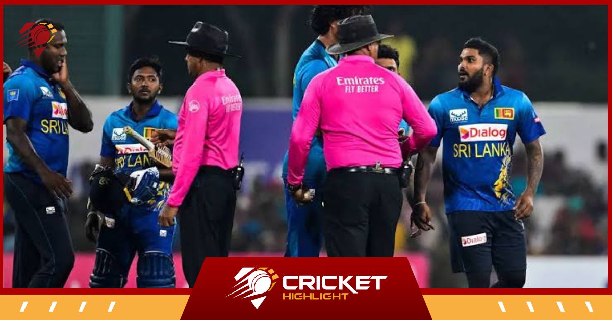 अंपायर से उलझे Wanindu Hasaranga, ICC ने कर दिया बैन   अंपायर से उलझे Wanindu Hasaranga, ICC ने कर दिया बैन