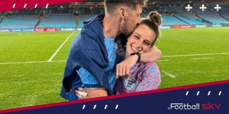 किसे डेट कर रही हैं Ella Toone  