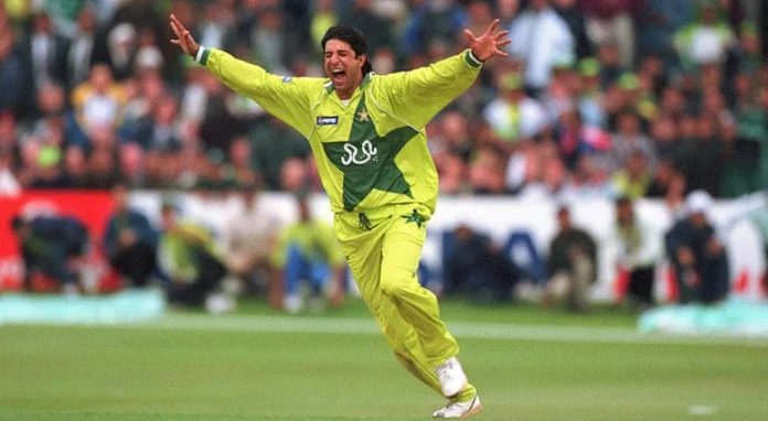 Know The Best Swing Bowlers Of All Time | Top 10 List  