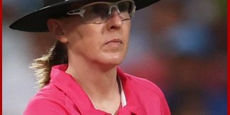 Kim Cotton पुरुष इंटरनेशनल क्रिकेट मैच में पहली महिला अंपायर  