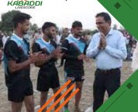 पुलिस और ग्रामीणों के बीच हुआ मुकाबला, पुलिस टीम हारी  