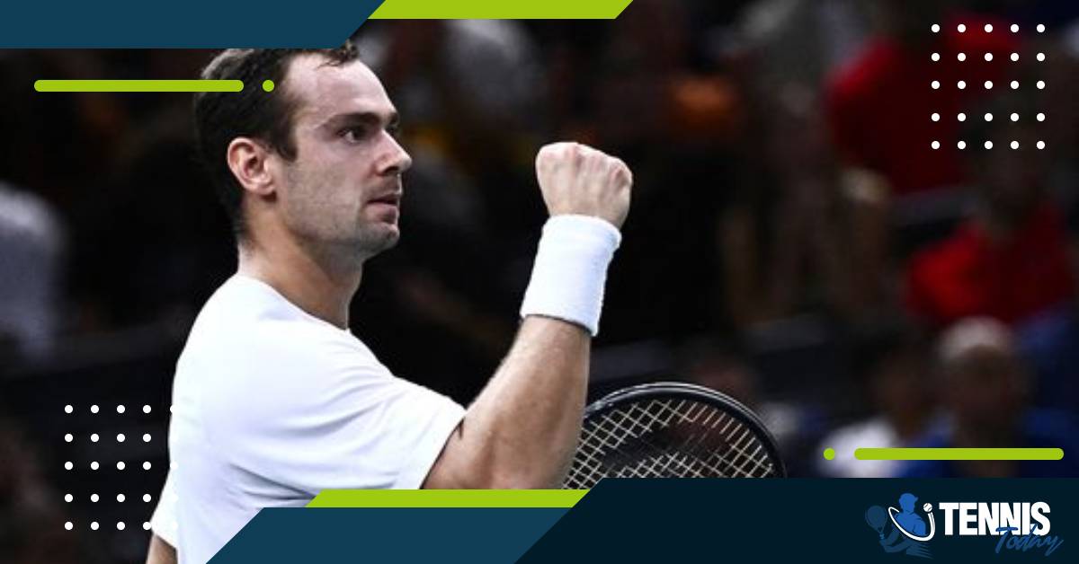 Paris Masters 2023: Roman Safiullin ने दी Alcaraz को मात  