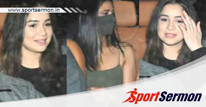 Sara Tendulkar spotted with Shubman Gill’s Sister  