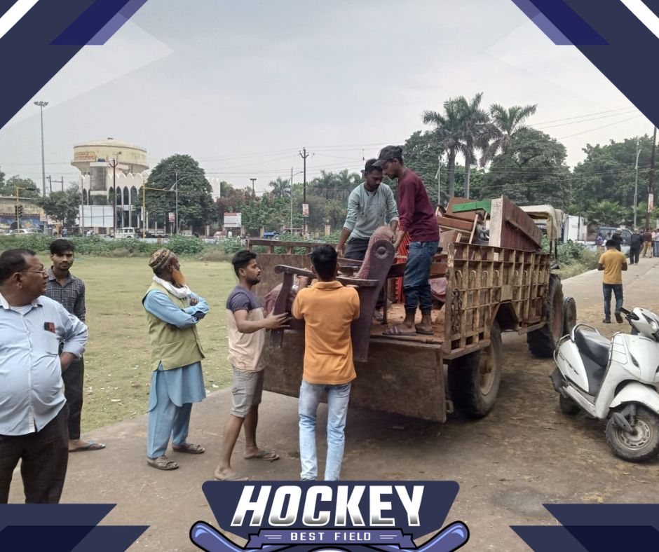 Shahjahanpur में नगर निगम ने खाली कराया Hockey Club, निकलवाया सामान  