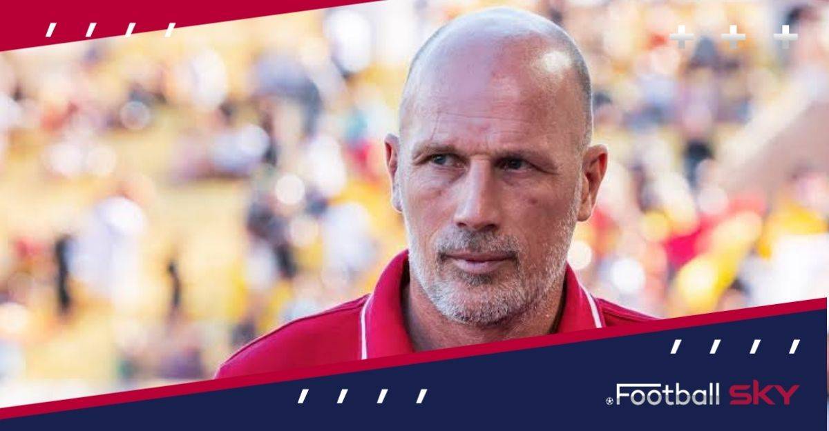 रेंजर्स के मेनेजर वलेमेंट ने इससे पहले कही औफर टुकराए हैं  