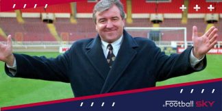 नेविल ने अपने कोच टेरी वेनेबल्स को याद किया  