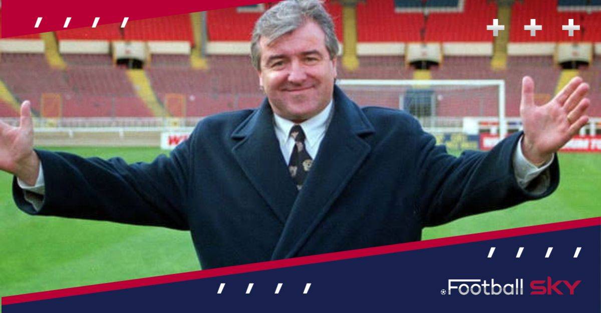 नेविल ने अपने कोच टेरी वेनेबल्स को याद किया  