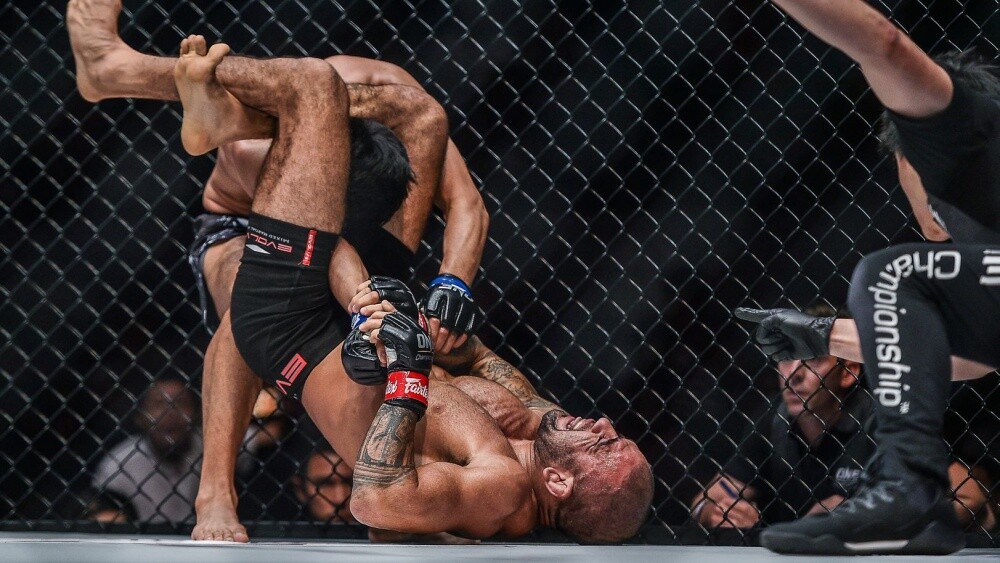 10 Incredible Submissions That Are Rarely Seen in the UFC  