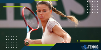 Miami Open 2023 : Camila Giorgi  ने पहले दौर में अपने  रैकेट पर  Frustration  निकाली  
