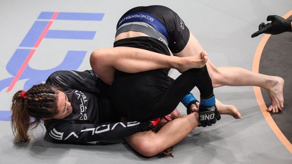 10 Incredible Submissions That Are Rarely Seen in the UFC  