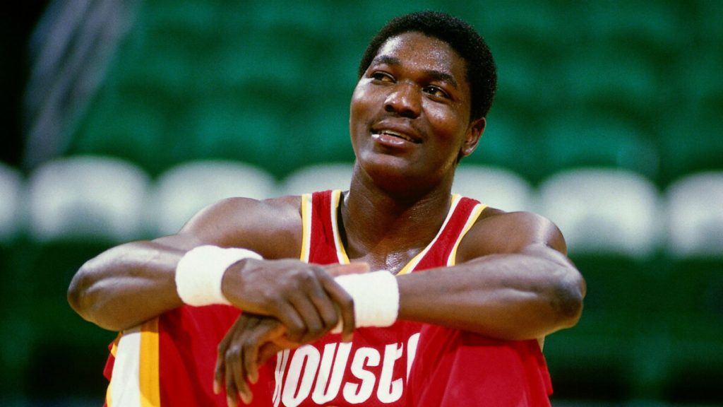 5 NBA greatest centers players in history, ranked by decade  