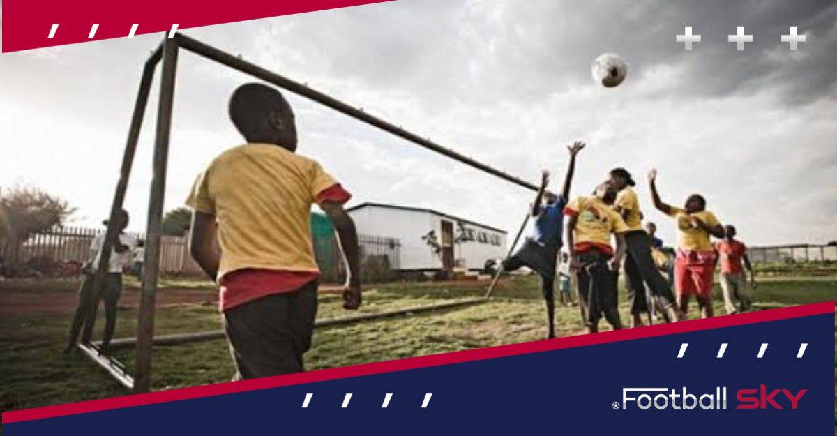 क्या फुटबॉल बाकी क्षेत्रों पर भी पैर पसार पाएगा या नही  