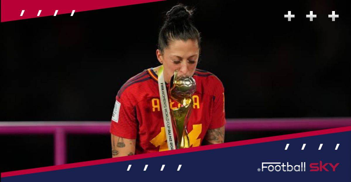 स्पेन की महिला खिलाडियों ने खेलने से किया इनकार  