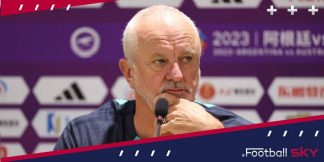 हाइबरनियन टीम ऑस्ट्रेलिया के कोच अर्नोल्ड को लेने की कोशिश  