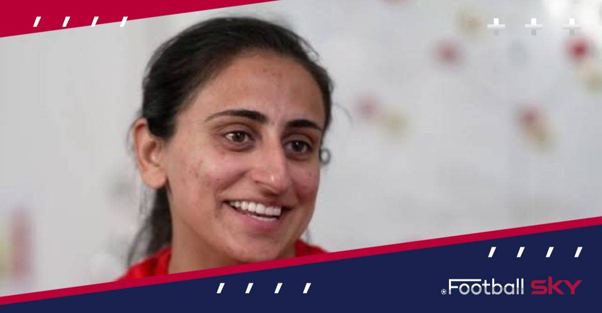 सिमरन झमट पहुँची वेस्ट ब्रोम की टीम मे हुई शामिल  