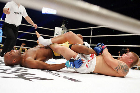 10 Incredible Submissions That Are Rarely Seen in the UFC  