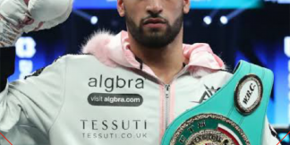 क्या Azim इस तरह के शौकत के हकदार है।  