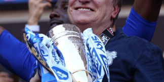 74 साल के Neil Warnock अपने सन्यास से वापसी ले रहे है  