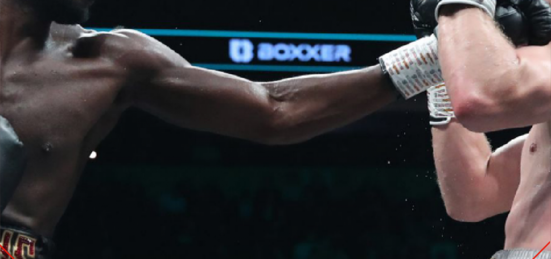 Okolie ने light को हराकर टाइटल को वापिस हासिल किया  