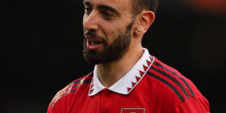 Manchester united को अब जीत ही बचा सकती है  