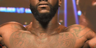 Usyk और Dubois की लडाई को वाइल्डर ध्यान से देख रहे है  