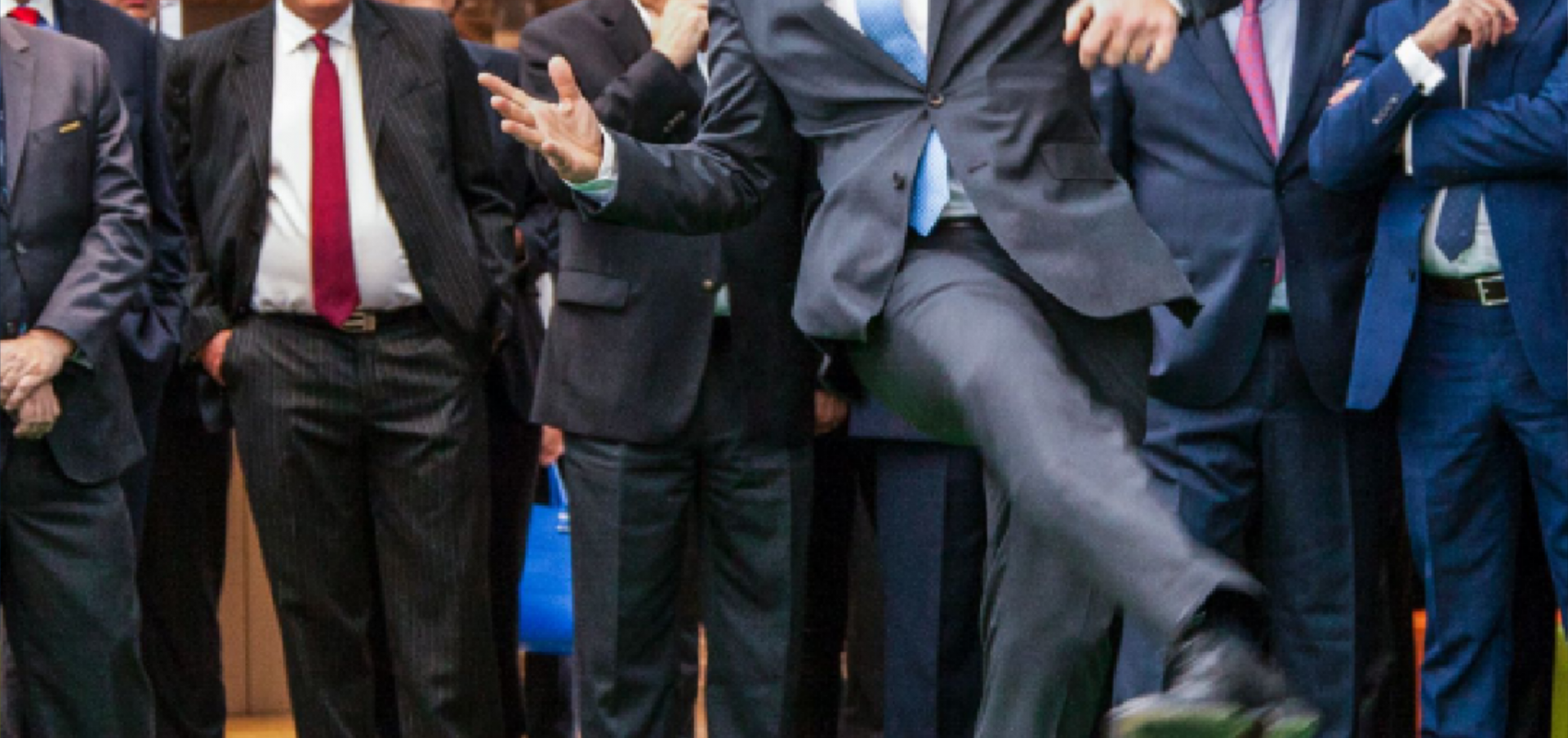 फुटबॉल मे आए नियमो के बदलाव का वर्णन  