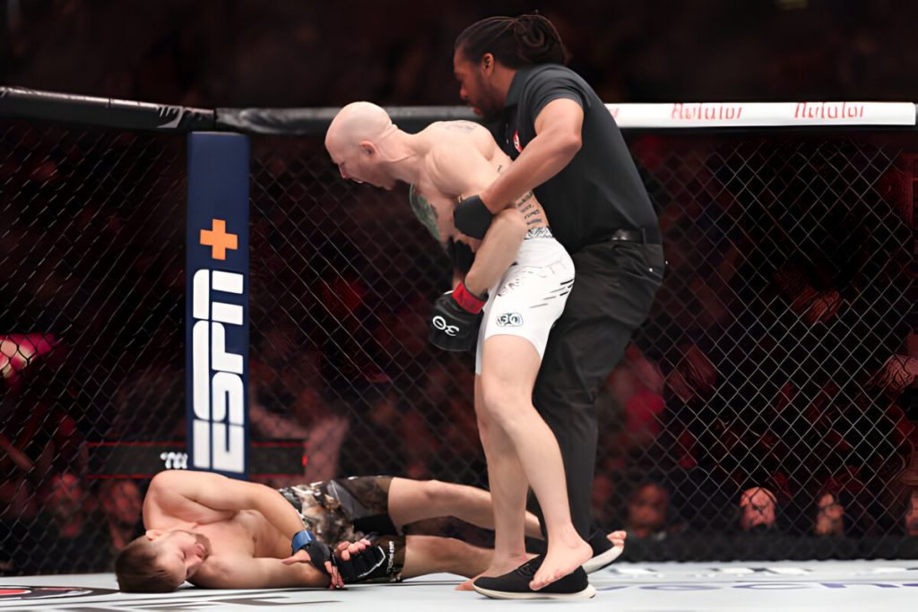 UFC 296:Mitchell suffers a seizure after knockout by Emmett  