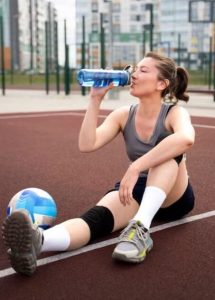 Tips to stay hydrated for athletes to boost performance  