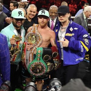 David Benavidez Calls Out Canelo Alvarez For Potential Fight  