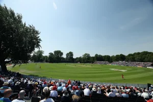 क्रिकेट के वो स्टेडियम जहां मैदान पर है पेड़, बदल जाते है कुछ नियम  