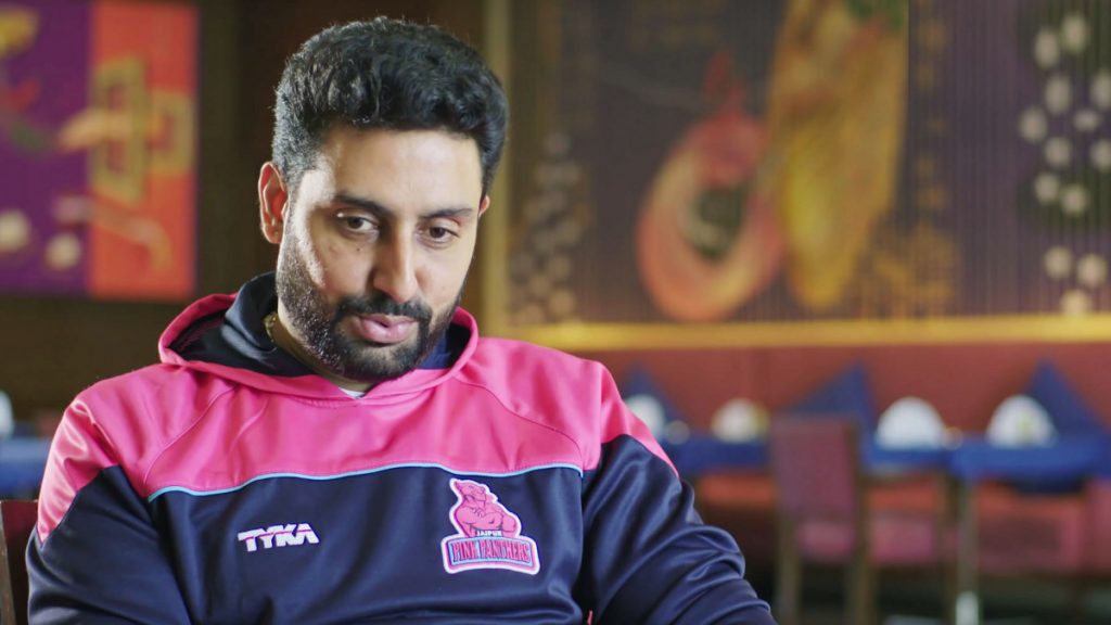 Who owns Jaipur Pink Panthers?  