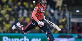 यह खिलाड़ी लिख रहा हैदराबाद की हार की कहानी, फिर भी खेल रहा टीम में  