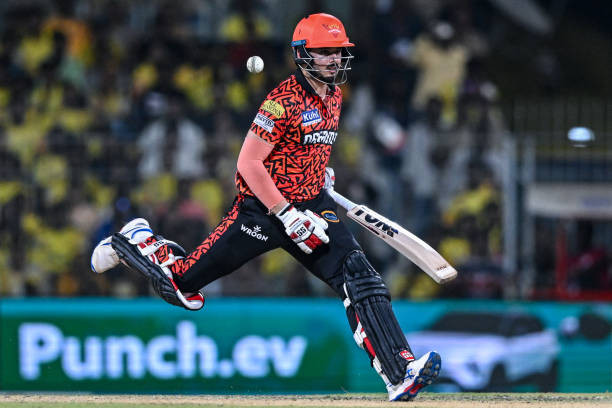 यह खिलाड़ी लिख रहा हैदराबाद की हार की कहानी, फिर भी खेल रहा टीम में  