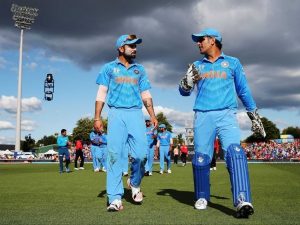 MS Dhoni के नाम है क्रिकेट इतिहास का सबसे महंगा बैट, कीमत जानकर उड़ जाएंगे होश  