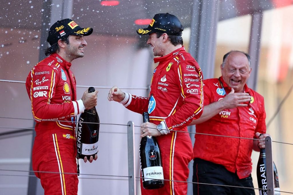 अभी भी अधर में लटके है Carlos Sainz, 2025 में किस टीम से मिलेगा F1 Contract?  