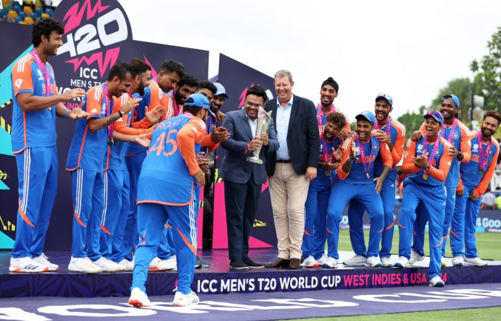 T20 World Cup में टीम इंडिया पर हुई पैसों की बारिश, देखे Award List  