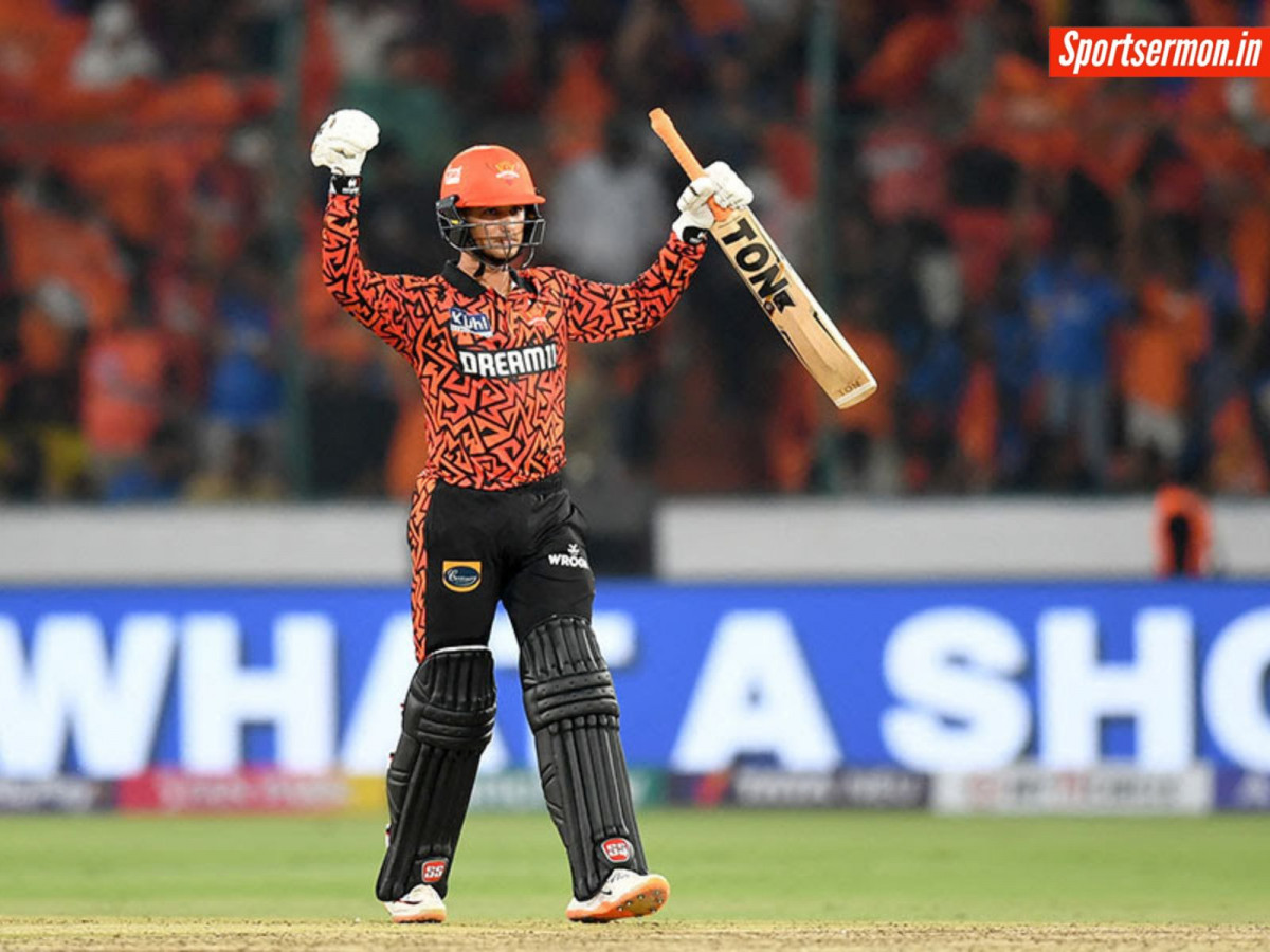 IPL स्टार Abhishek Sharma ने 26 गेंदों पर ठोक डाले 103 रन, रिकॉर्ड बुक तहस-नहस  