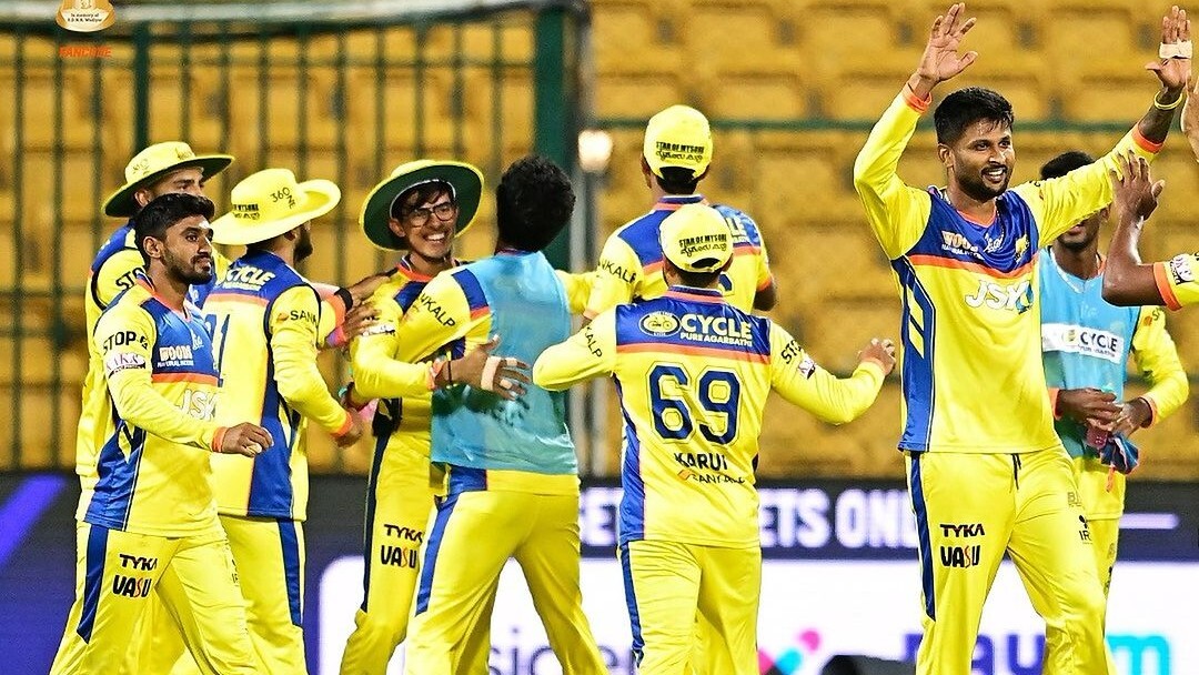 Mysore Warriors Edge Past Hubli Tigers to Secure Final Spot  