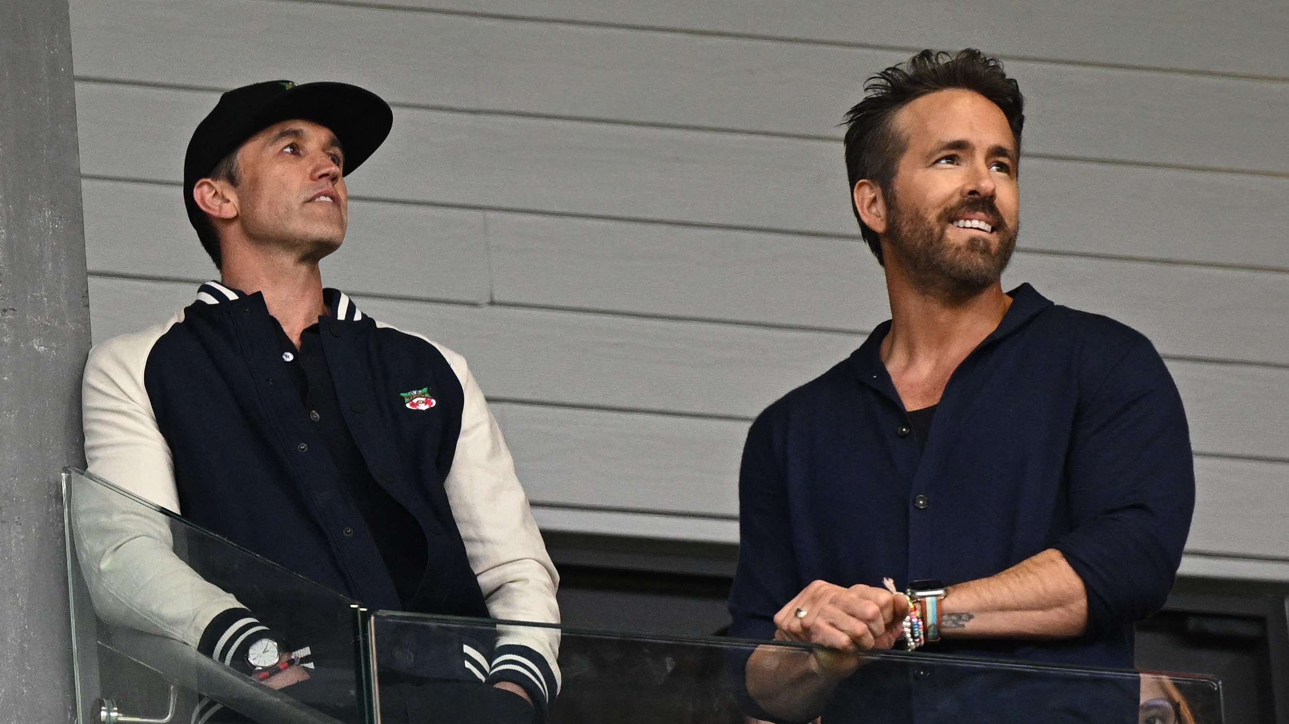 Wrexham hold off late Wycombe comeback for win on opening day  