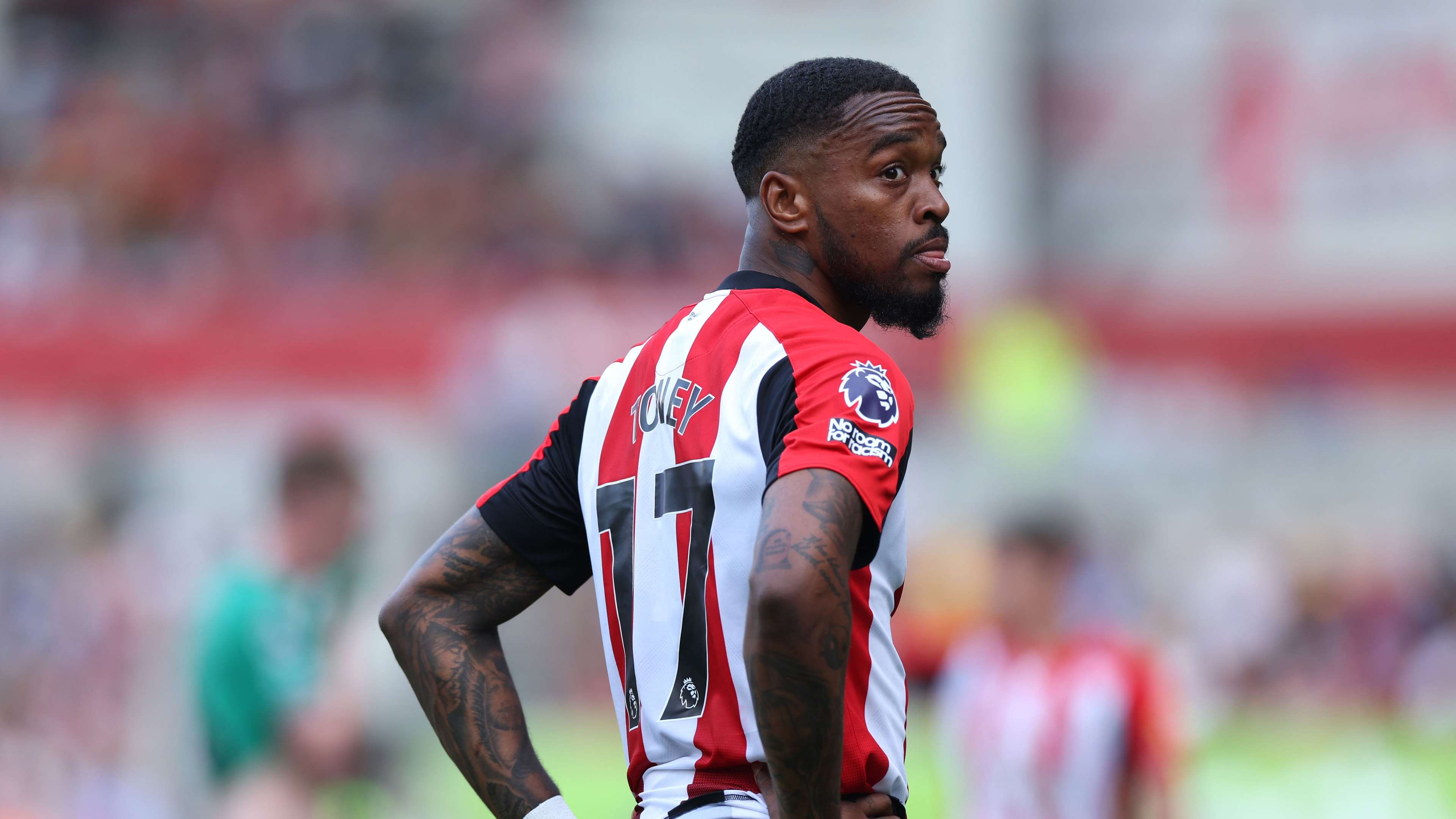 Man Utd open Toney talks as Brentford aim to drive bidding war with Chelsea  