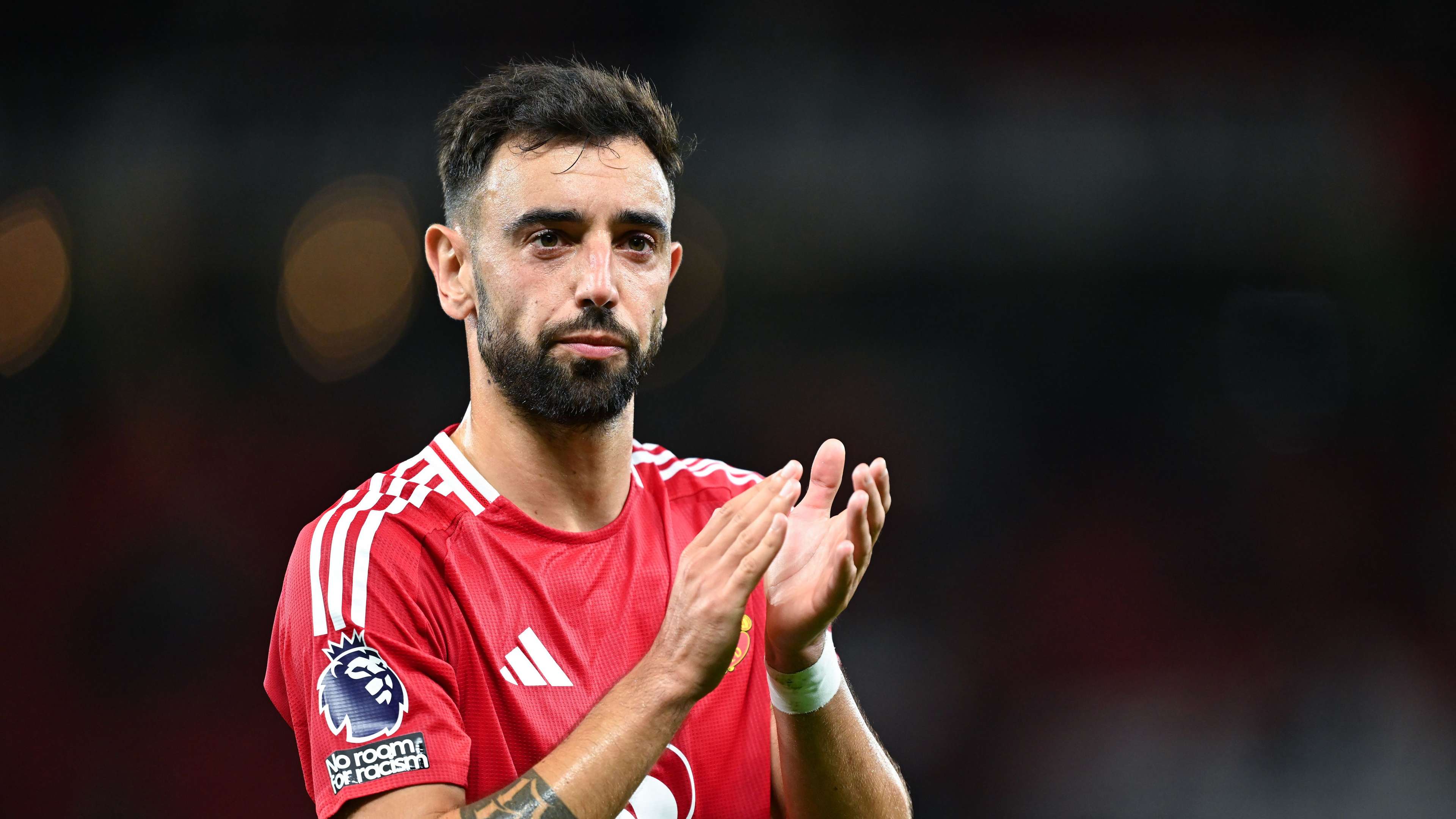 Fernandes reveals his demands before he signed new Man Utd contract   Fernandes reveals his demands before he signed new Man Utd contract