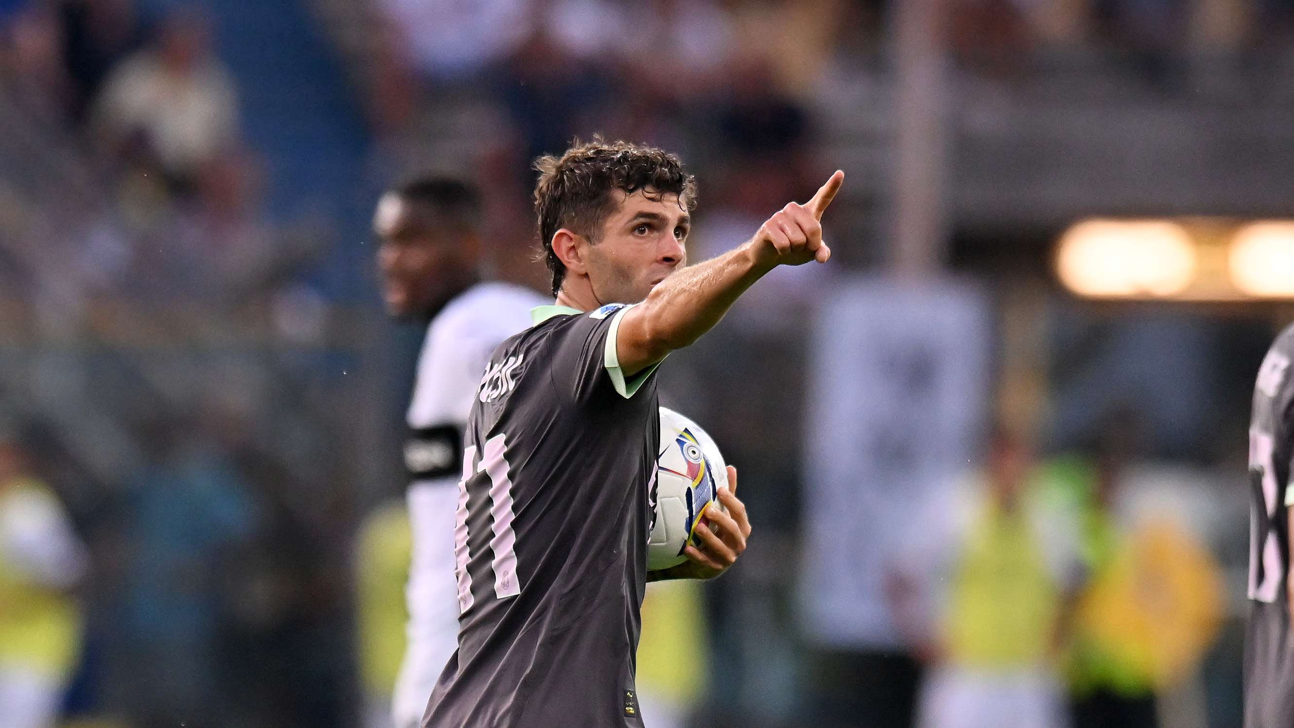 Pulisic the lone bright spot as Milan stunned by Parma  