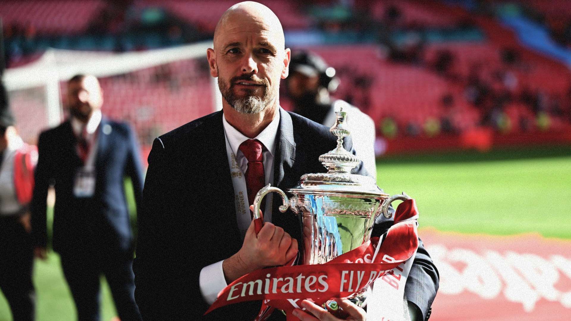 Ten Hag warned: Cups not enough to save Man Utd career!  