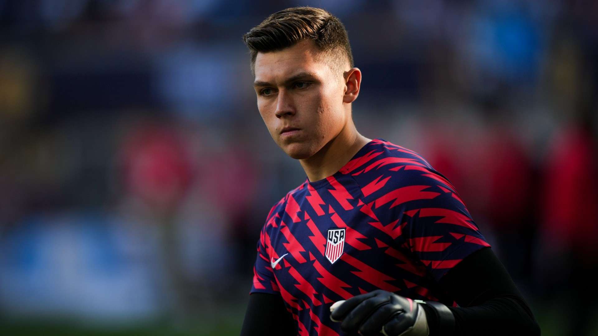 USMNT goalkeeper Slonina joins Barnsley on one-year loan  