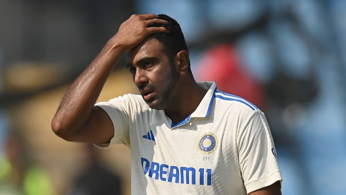 "He's One of the Greatest" Dinesh Karthik Hails this Indian All-rounder   "He's One of the Greatest" Dinesh Karthik Hails this Indian All-rounder